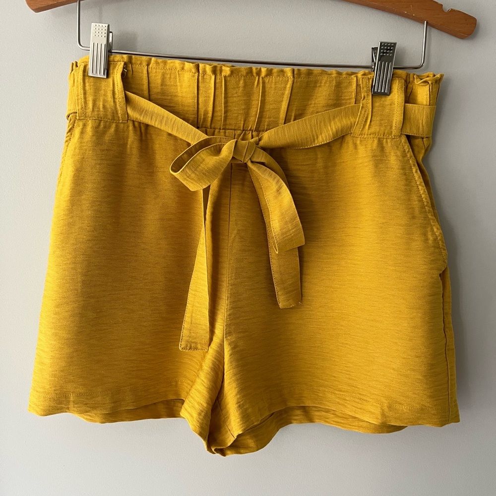 Hem & Thread Mustard Yellow Flowy Paper Bag Shorts, Size Medium